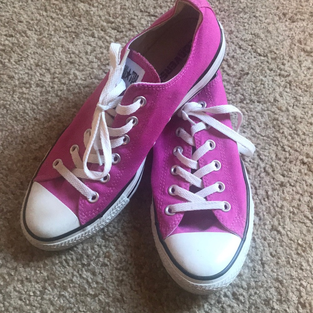 Pink Converse All Stars